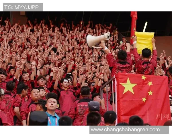 重庆足球队实力飙升创造历史新高引发球迷热议